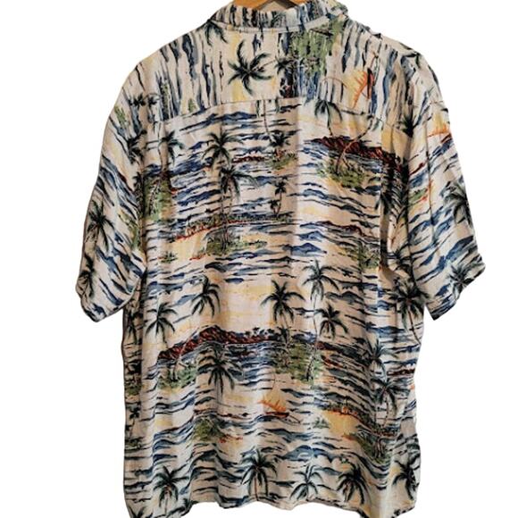 Pineapple Connections- Hawaiian palm tree button up shirt- size large - Picture 5 of 6